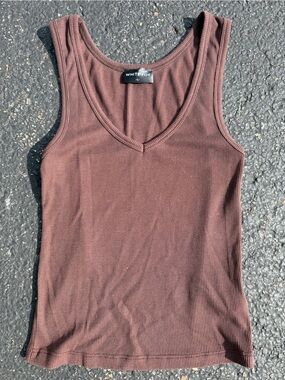 White Fox Women's Size Small Ribbed V-Neck Tank Top - Brown